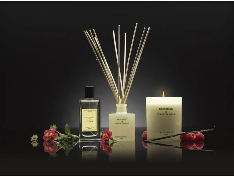 Cereria Molla 1899 Raspberry CM-Difuktoriaus PremiumReed 100ml. Aviečių ir juodos spalvos