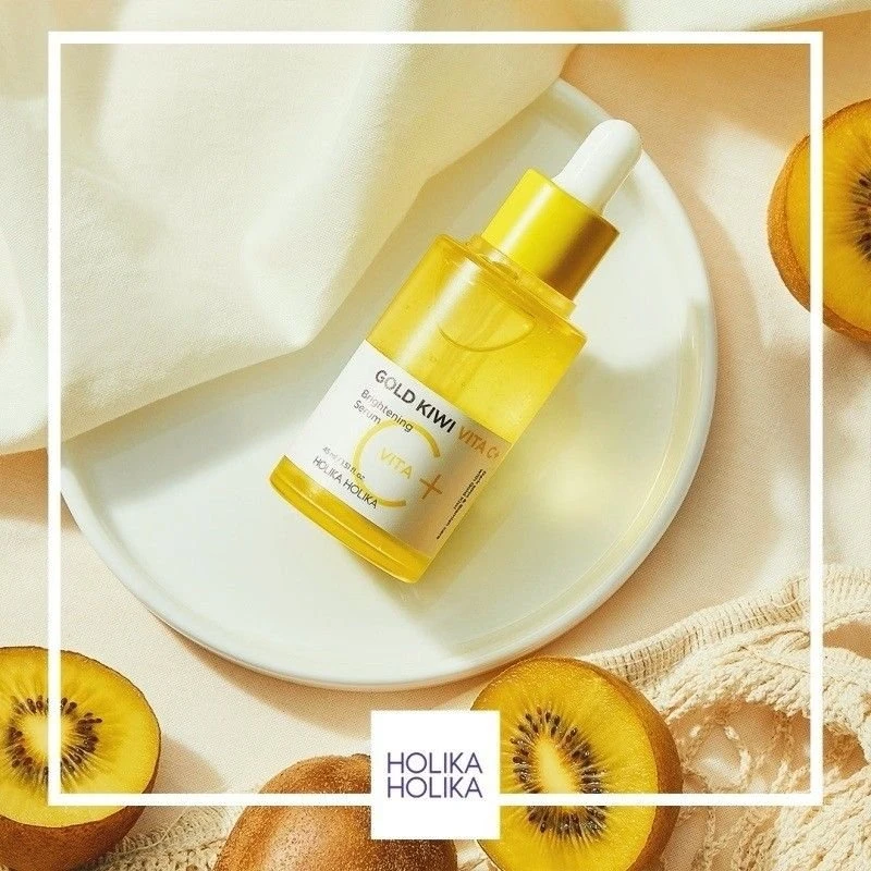 Holika Holika Gold Kiwi Vita C+ Brightening Serum šviesinantis veido serumas su vitaminu C 45 ml