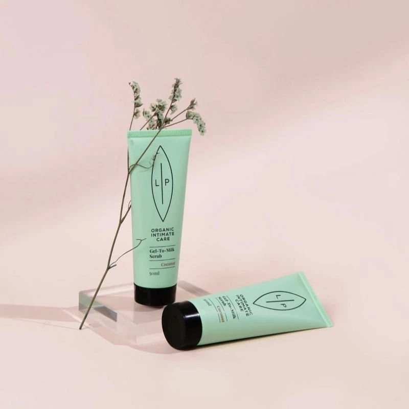 Lip Intimate Care Coconut gelinis pienelis–šveitiklis 50 ml