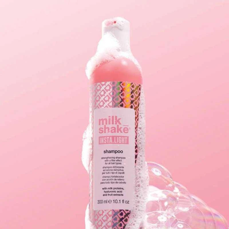 Stiprinamasis šampūnas su užpildančiu poveikiu visų tipų plaukams| Milk Shake - Insta Light, 300 ml.