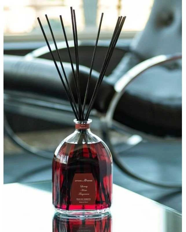 Officina Delle Essenze Uva Fragola namų kvapas su lazdelėmis 250 ml