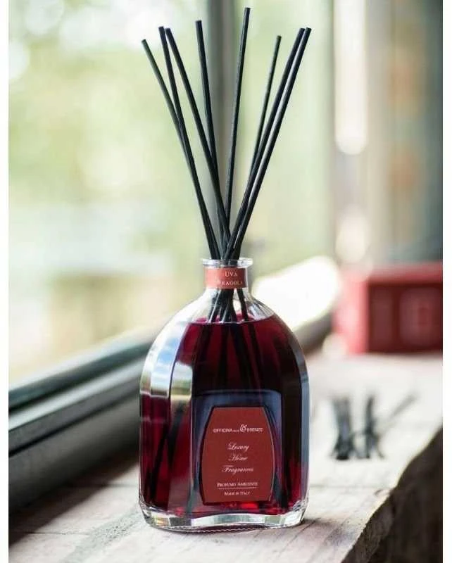 Officina Delle Essenze Uva Fragola namų kvapas su lazdelėmis 250 ml