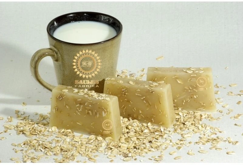 Saules Fabrika Honey And Milk muilas 80 g