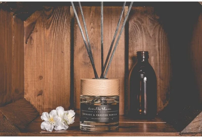 Drėkintuvas Vanilla Blanc Fresh Linen & Bois Précieux difuzorius 100 ml