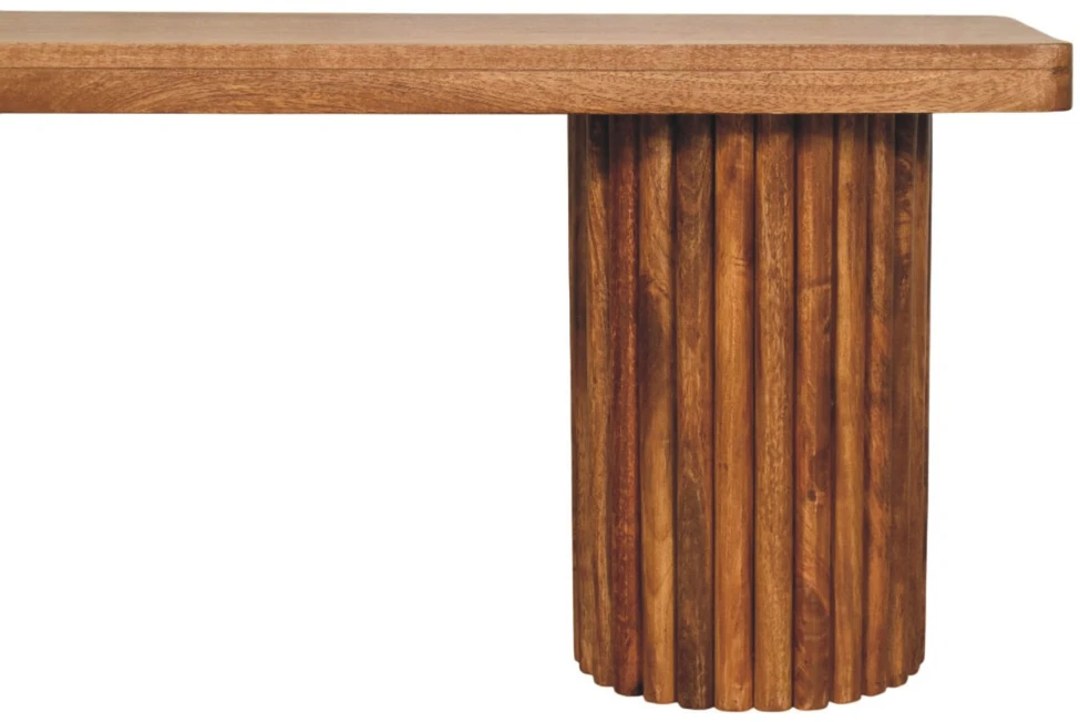 Artisan Furniture Astoria su reljefiniu fasadu mango medienos suoliukas