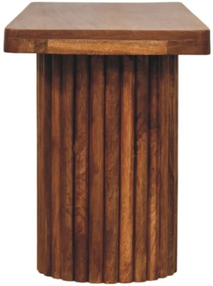 Artisan Furniture Astoria su reljefiniu fasadu mango medienos suoliukas