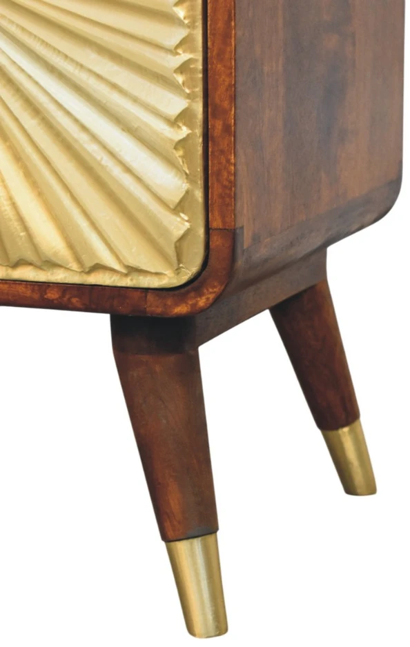 Artisan Furniture Avora mango medienos naktinis staliukas su 2 stalčiais ir žalvario dekoru, kaštono atspalvio