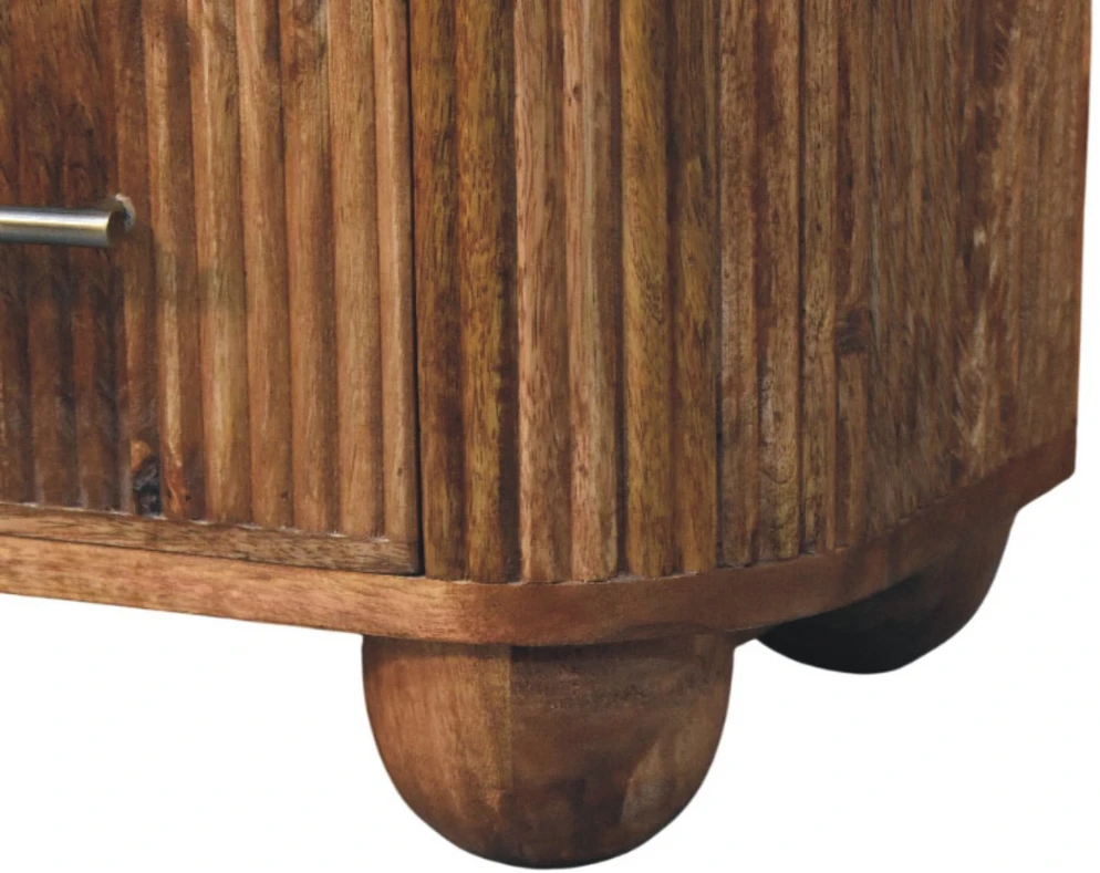 Artisan Furniture Beaumont Marble mango medienos naktinis staliukas su marmuro detale