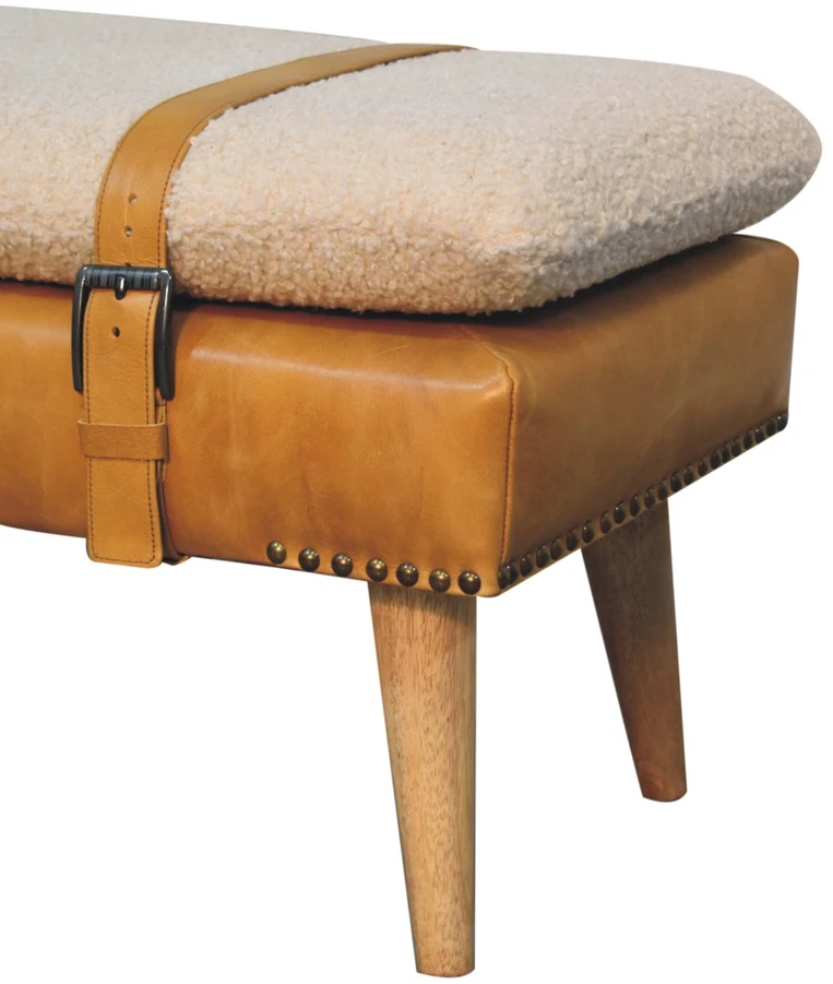 Artisan Furniture Bouclé audinio ir rudos buivolo odos suoliukas