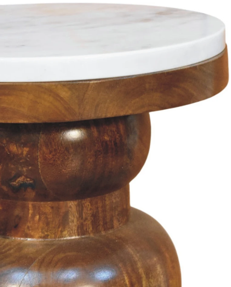 Artisan Furniture Bulla mango medienos šoninis staliukas su marmuro detale