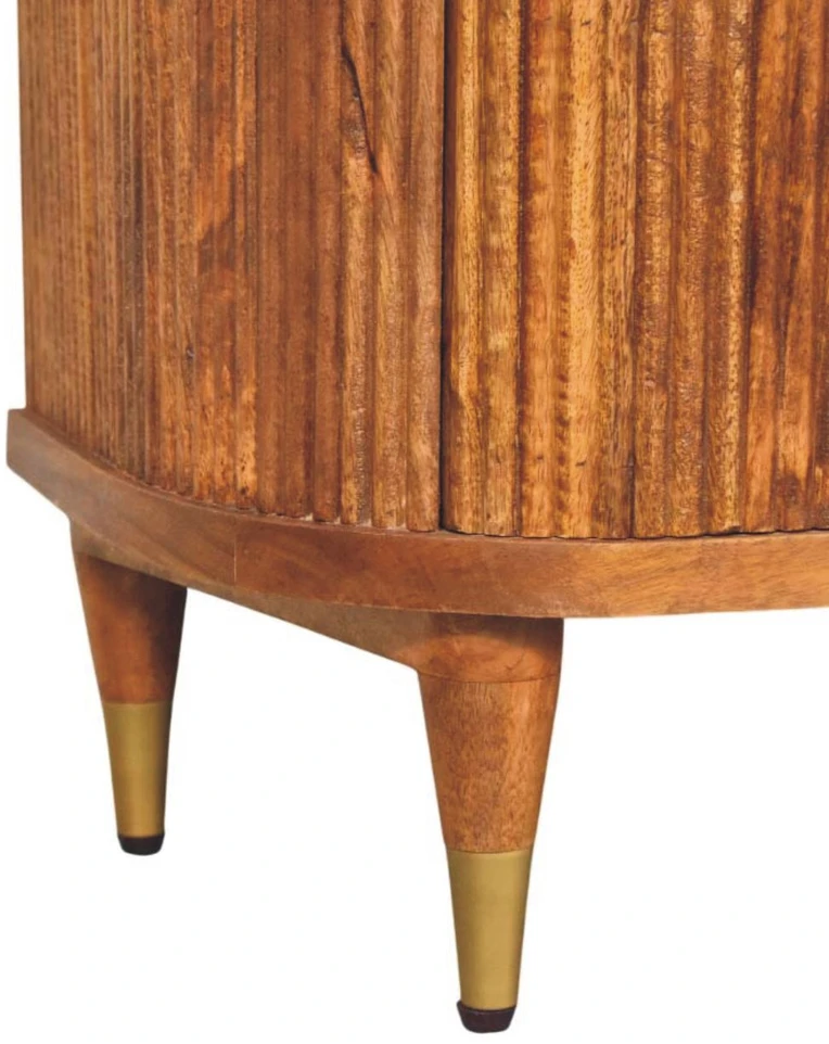 Artisan Furniture Emerson komoda su reljefiniais fasadais ir 3 stalčiais