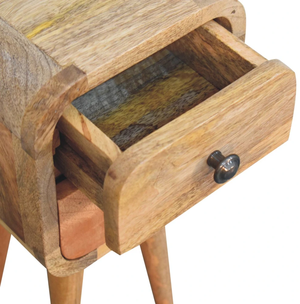 Artisan Furniture Itin kompaktiškas lenktas mango medienos naktinis staliukas, ąžuolo atspalvio