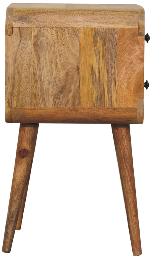 Artisan Furniture Kompaktiškas lenktas mango medienos naktinis staliukas su 2 stalčiais, ąžuolo atspalvio