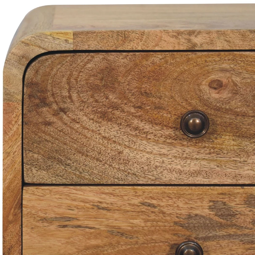 Artisan Furniture Kompaktiškas lenktas mango medienos naktinis staliukas su 2 stalčiais, ąžuolo atspalvio