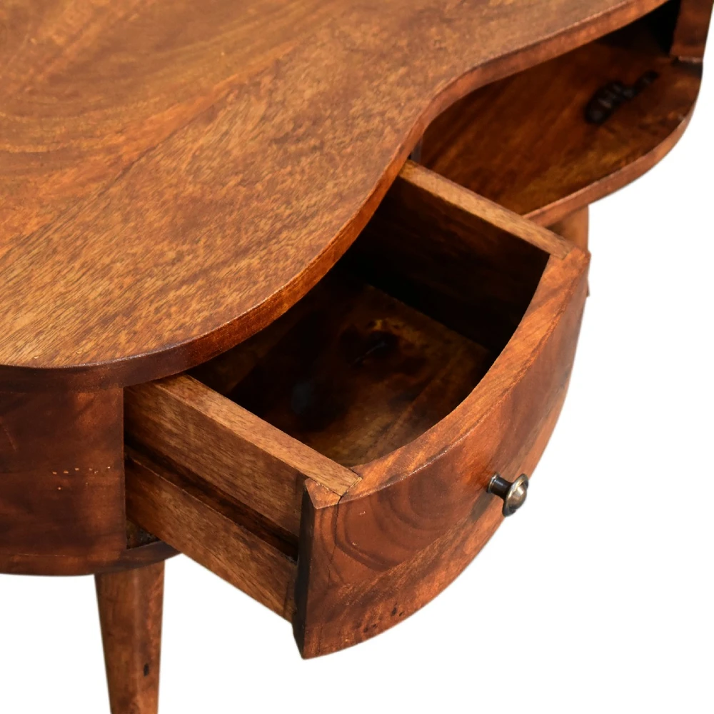 Artisan Furniture Kompaktiškas Wave mango medienos kavos staliukas su stalčiumi ir lentyna, kaštono atspalvio