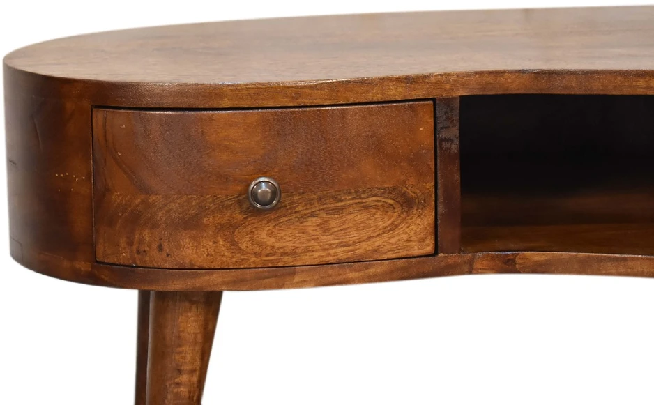 Artisan Furniture Kompaktiškas Wave mango medienos kavos staliukas su stalčiumi ir lentyna, kaštono atspalvio