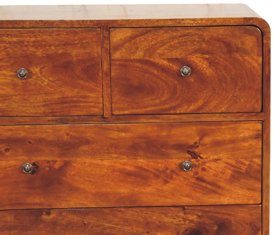 Artisan Furniture Lenktas, riešutmedžio atspalvio komoda su 2 viršutiniais ir 3 apatiniais stalčiais