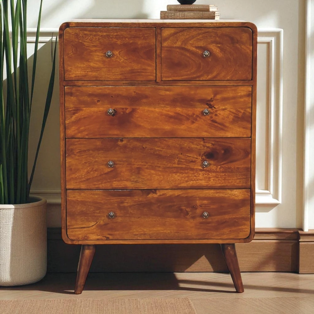 Artisan Furniture Lenktas, riešutmedžio atspalvio komoda su 2 viršutiniais ir 3 apatiniais stalčiais