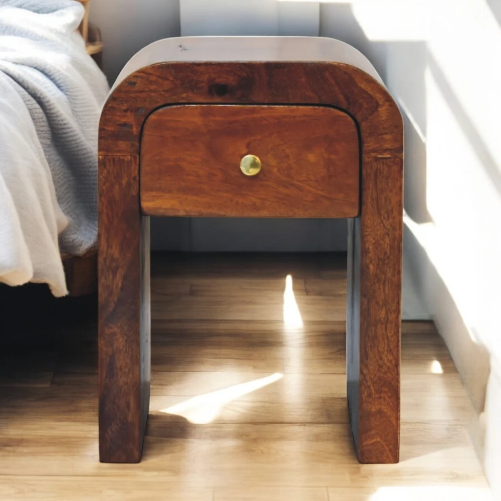 Artisan Furniture Lenktas, riešutmedžio atspalvio mini naktinis staliukas, 30 cm