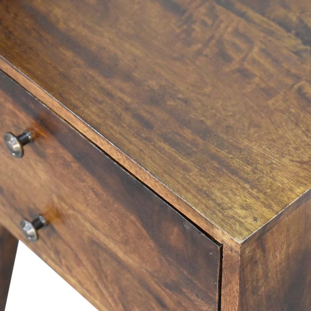Artisan Furniture Mango medienos naktinis staliukas su 2 stalčiais, kaštono atspalvio