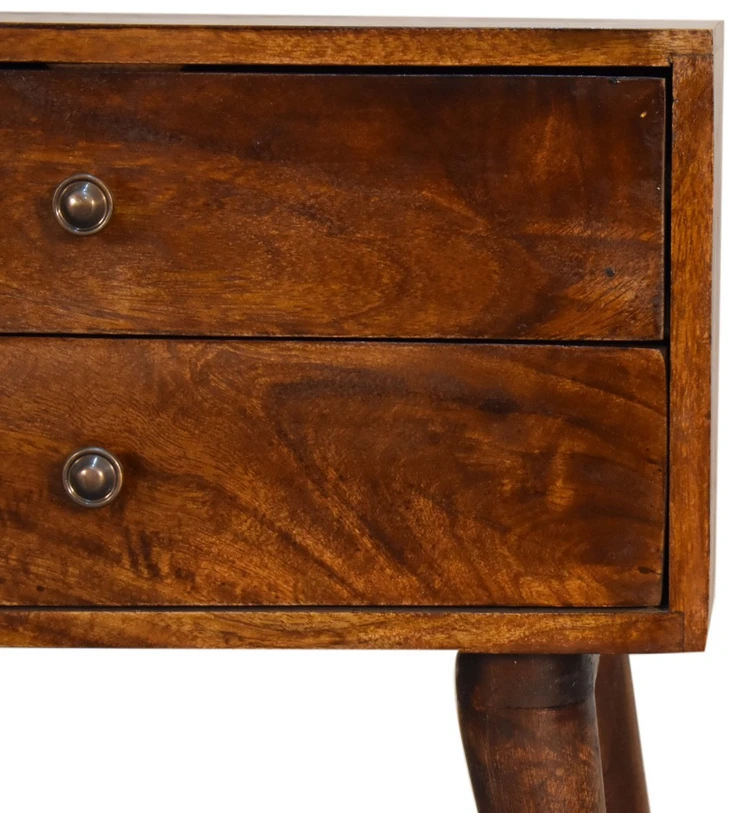 Artisan Furniture Mango medienos naktinis staliukas su 2 stalčiais, kaštono atspalvio