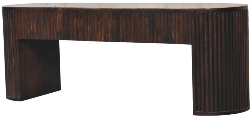 Artisan Furniture Mocha Velvet minkštasuolis su vertikalių griovelių apdaila