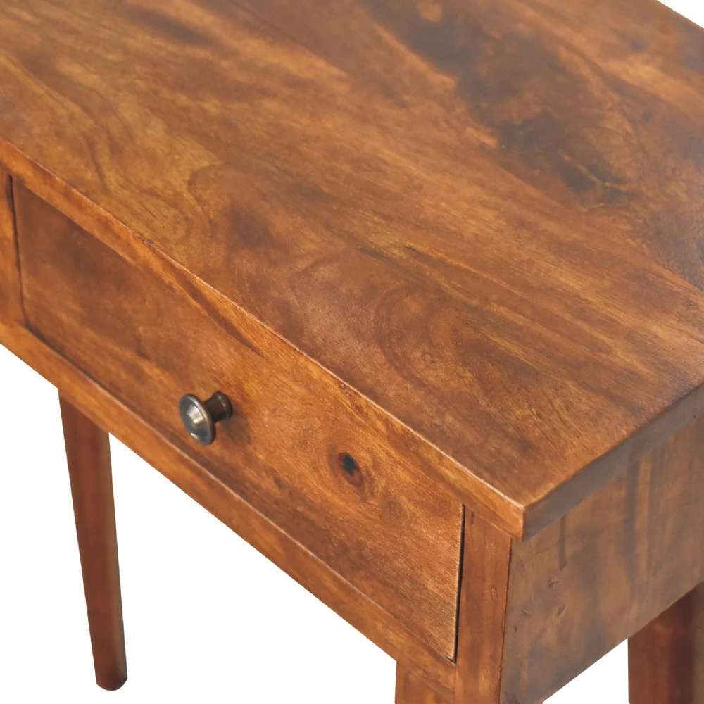 Artisan Furniture Riešutmedžio atspalvio mini konsolinis staliukas, 70 cm