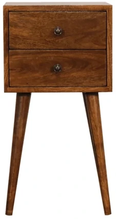 Artisan Furniture Kompaktiškas mango medienos naktinis staliukas su 2 stalčiais, kaštono atspalvio