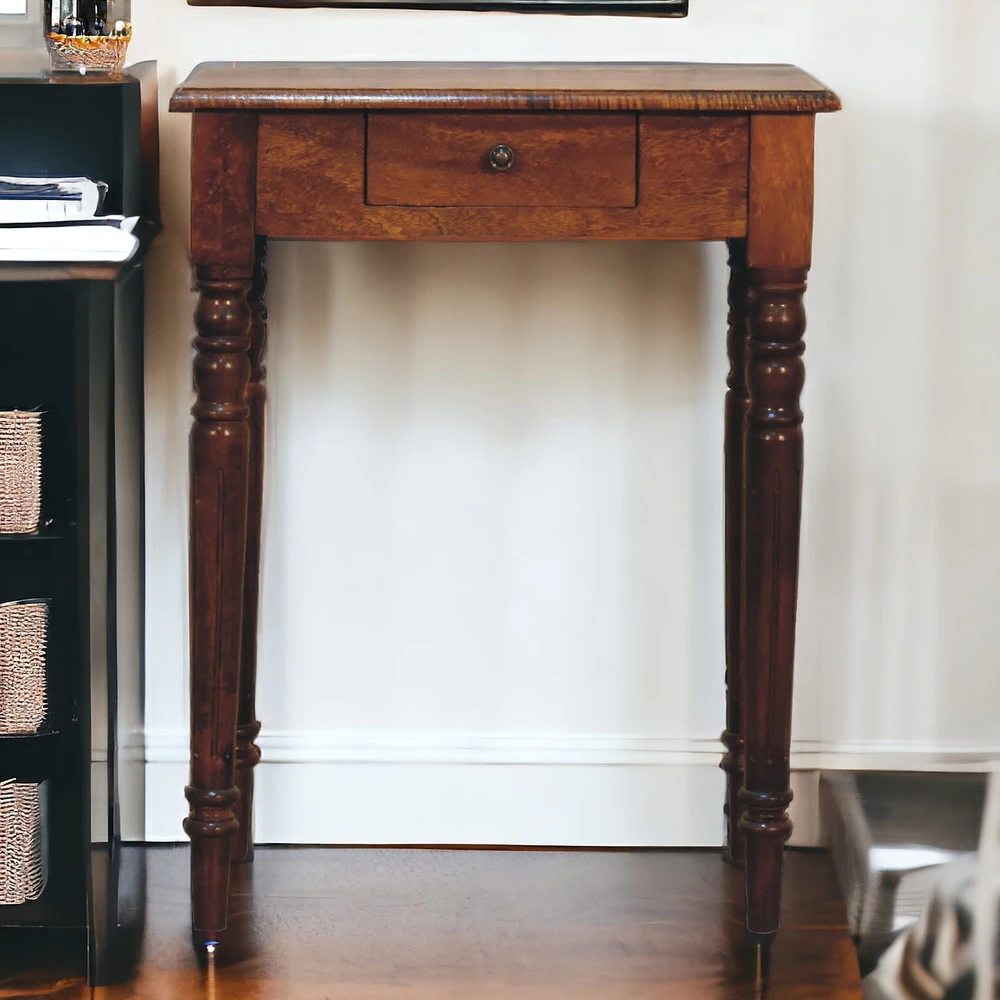 Artisan Furniture Riešutmedžio rašomasis stalas su tekintomis kojomis