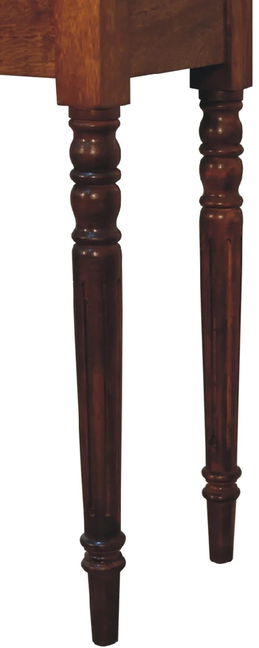 Artisan Furniture Riešutmedžio rašomasis stalas su tekintomis kojomis