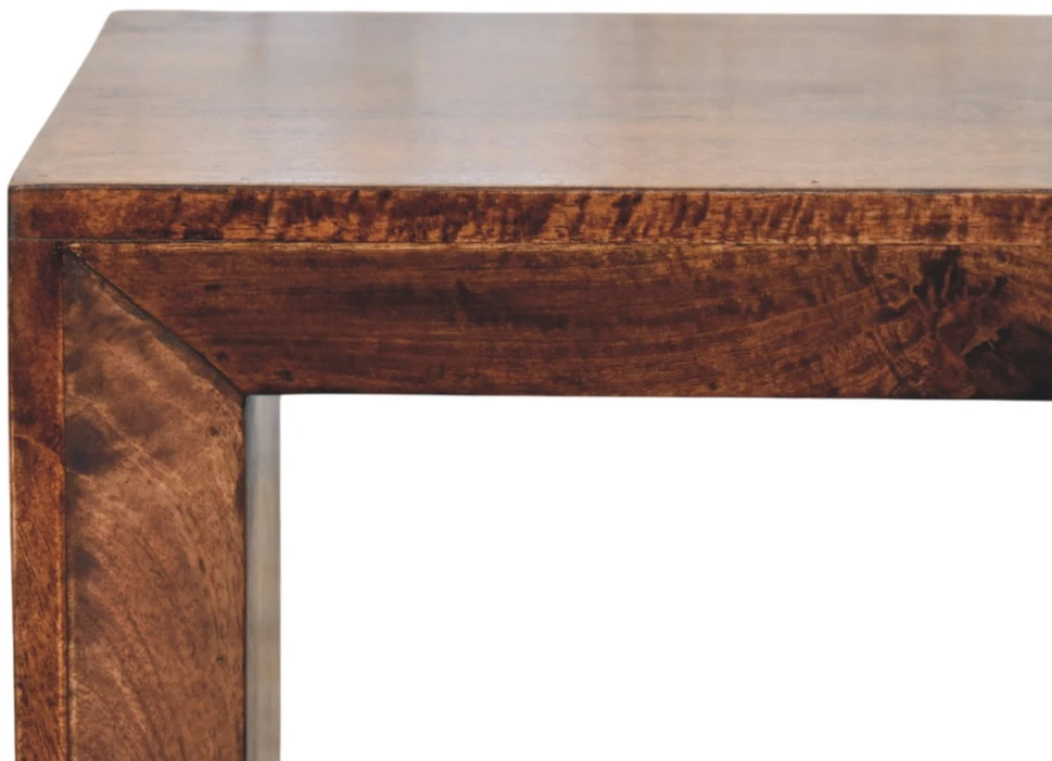 Artisan Furniture Riešutmedžio atspalvio šoninis staliukas