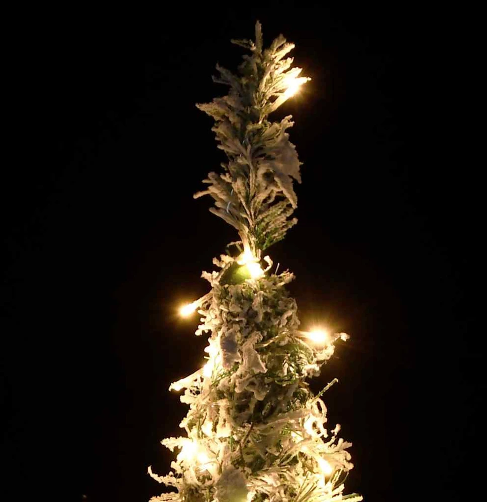 Išskleidžiama dirbtinė Kalėdų eglutė su sniegu, 180cm, 150 LED