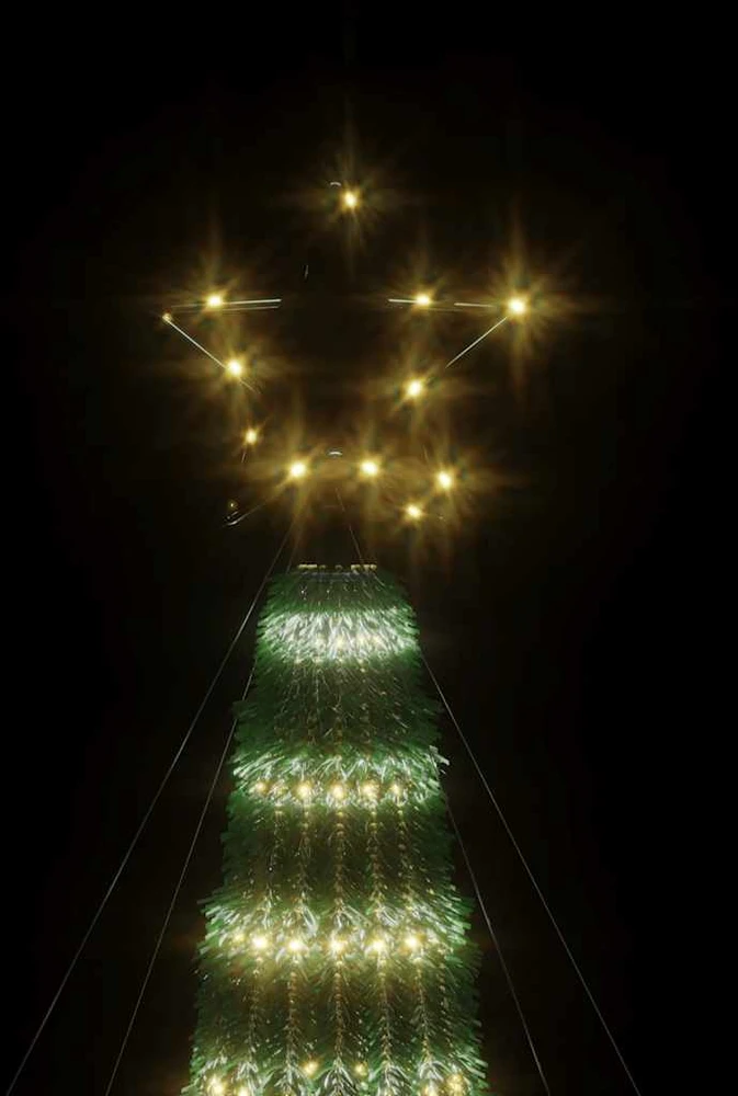 Šviečianti Kalėdų eglutė, 180cm, 275 šiltos LED, kūgio formos