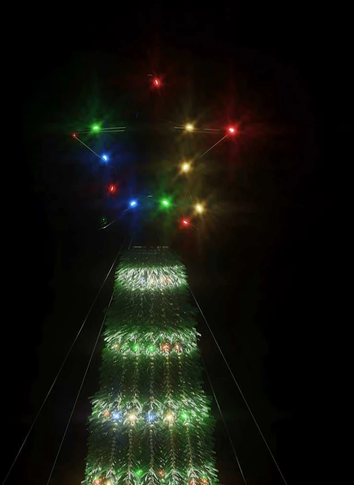 Šviečianti Kalėdų eglutė, 180cm, 275 LED, kūgio formos