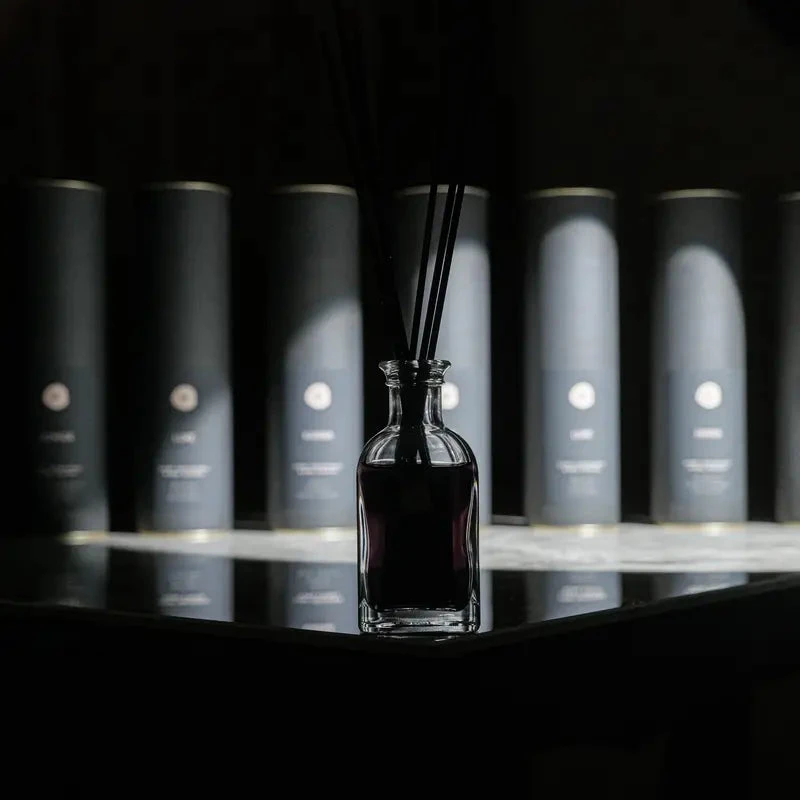 Namų kvapas "FEMOTION" - 100 ml., Candle Family, Baltasis kedras, Tabakas, Gintaras