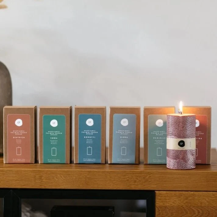 Palmių vaško žvakė, Candle Family, Danielle
