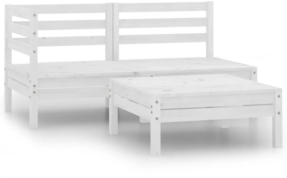 Sodo sofa su tamsiai pilkomis pagalvėlėmis, bambukas