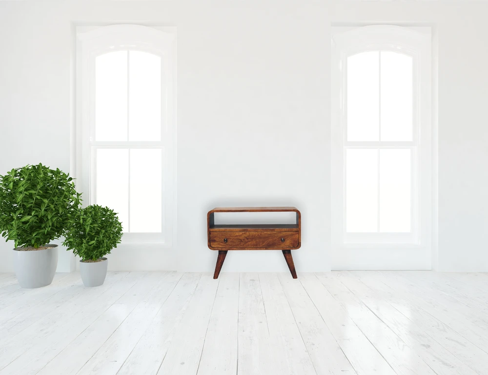 TV staliukas Artisan Furniture Lenkta mini TV spintelė, riešutmedžio atspalvio