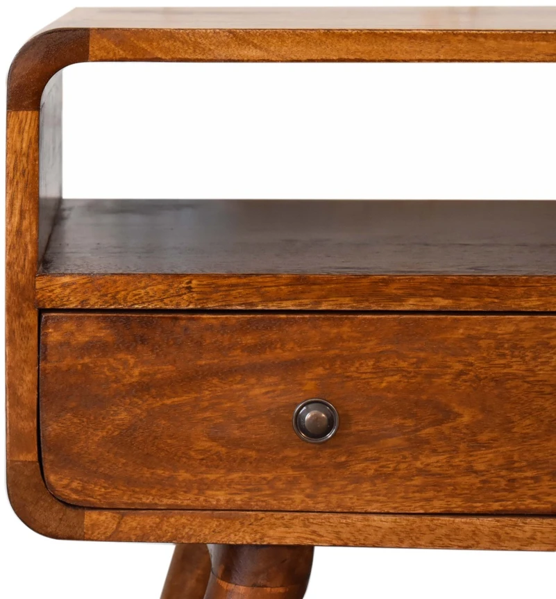 TV staliukas Artisan Furniture Lenkta Riešutmedžio Mini TV spintelė su 2 stalčiais