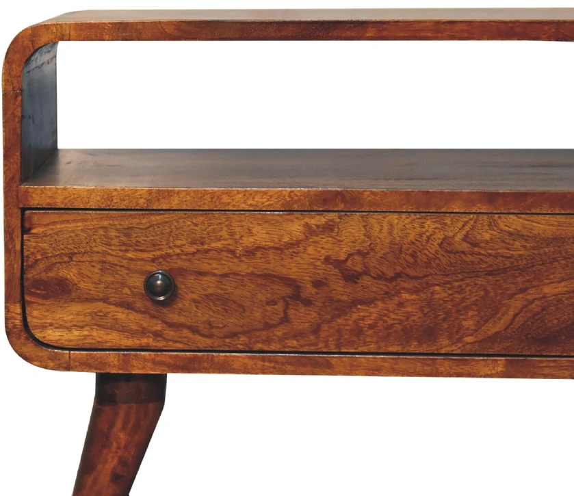 TV staliukas Artisan Furniture Lenkta mini TV spintelė, riešutmedžio atspalvio