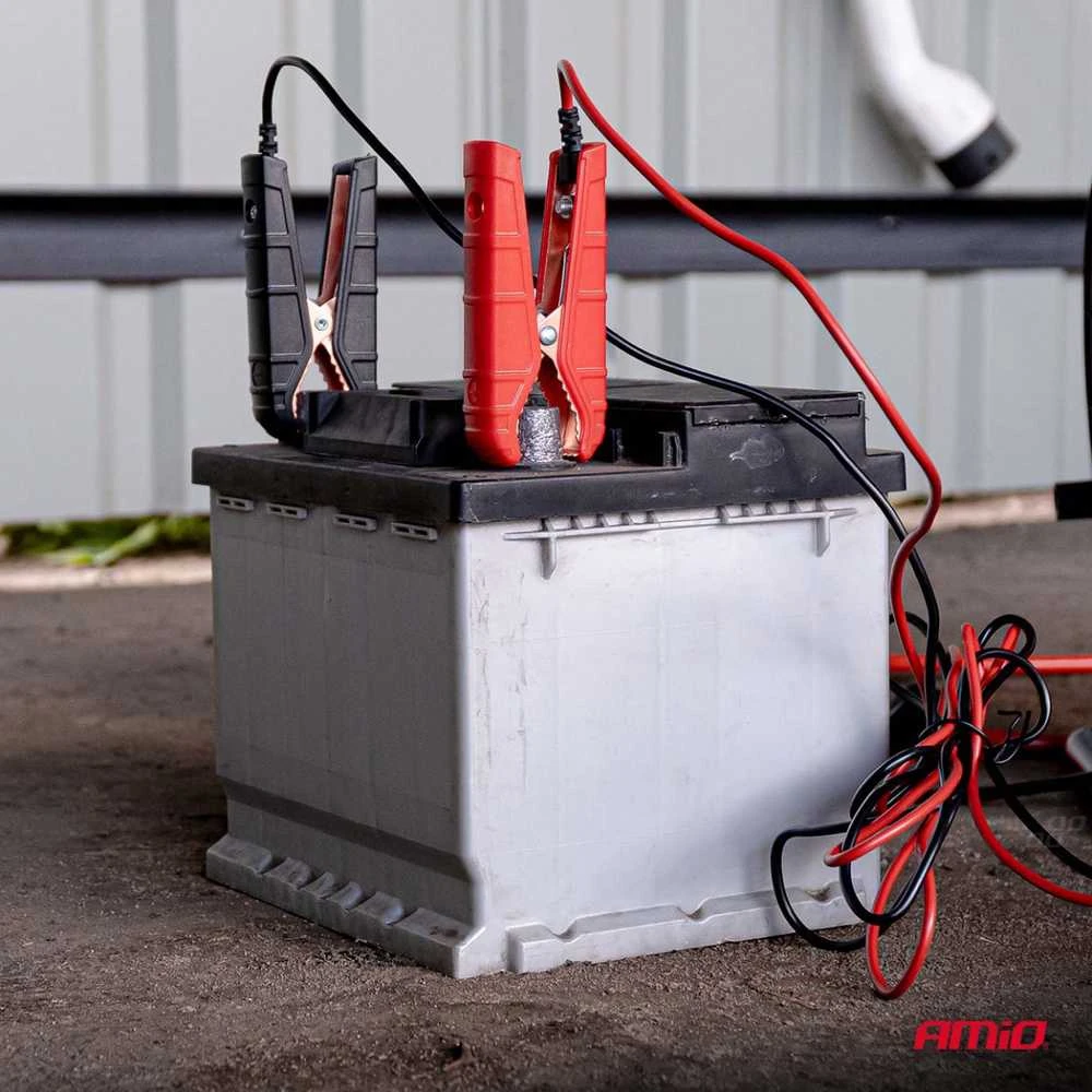 Akumuliatoriaus įkroviklis su užvedimo funkcija AGM/GEL/STD/LiFePo4 MAX 16A 12/24V PRO AMIO-04529