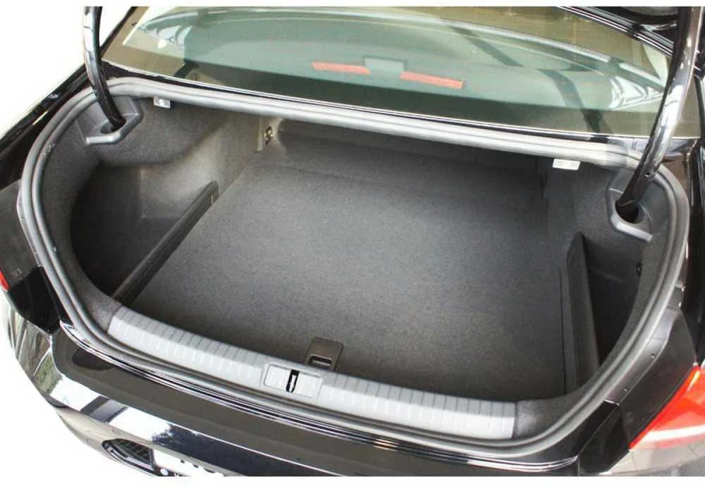 Aristar Bagažinės kilimėlis Volkswagen Passat B8 Sedan nuo 2014m. (viršutinė dalis / versija su standartiniu atsarginiu ratu)