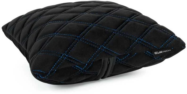 Automobilio pagalvė EVAtech 30x30 cm - juoda / mėlynos siūlės