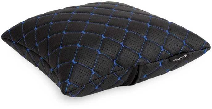 Automobilio pagalvė EVAtech ECO 30x30 cm - juoda / mėlynos siūlės