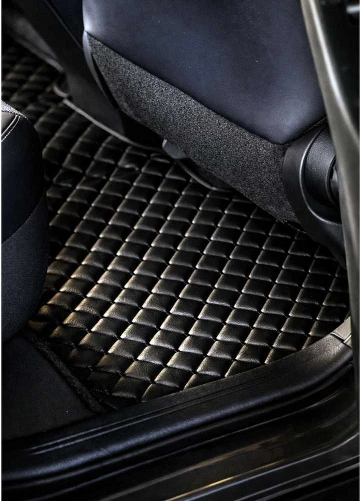 Eko odos kilimėliai QuiltyMats ALFA Romeo 159 2005-2011m. (Juoda / juodos siūlės)