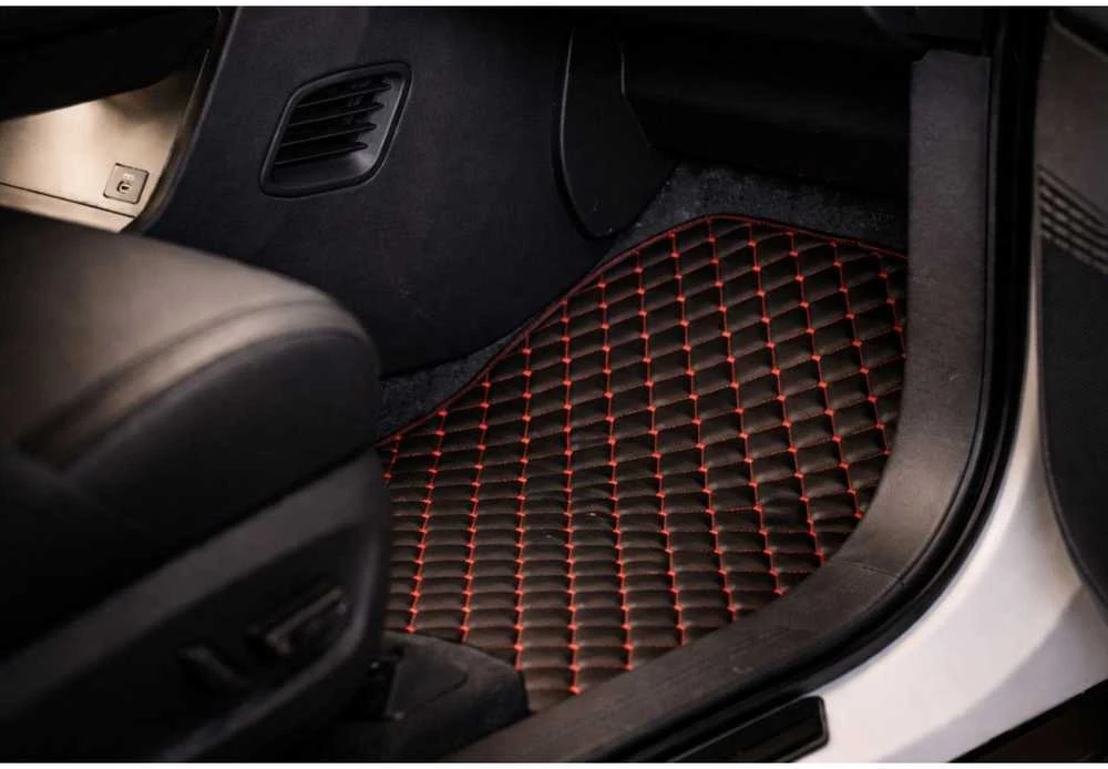 Eko odos kilimėliai QuiltyMats FORD FOCUS C-MAX 2003-2010m. (Juoda / raudonos siūlės)