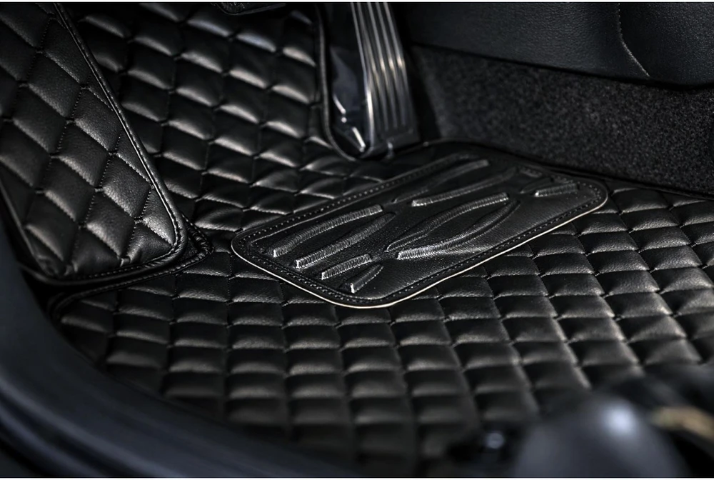 Eko odos kilimėliai QuiltyMats Ford Galaxy / S-Max 2006-2012 m. (Juoda / juodos siūlės)