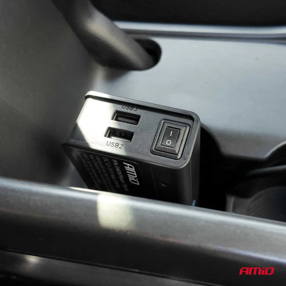 Lizdo skirstytuvas 12/24V su 3x USB-A, USB-C, QC3.0, PD3.0 148W AMIO-04836