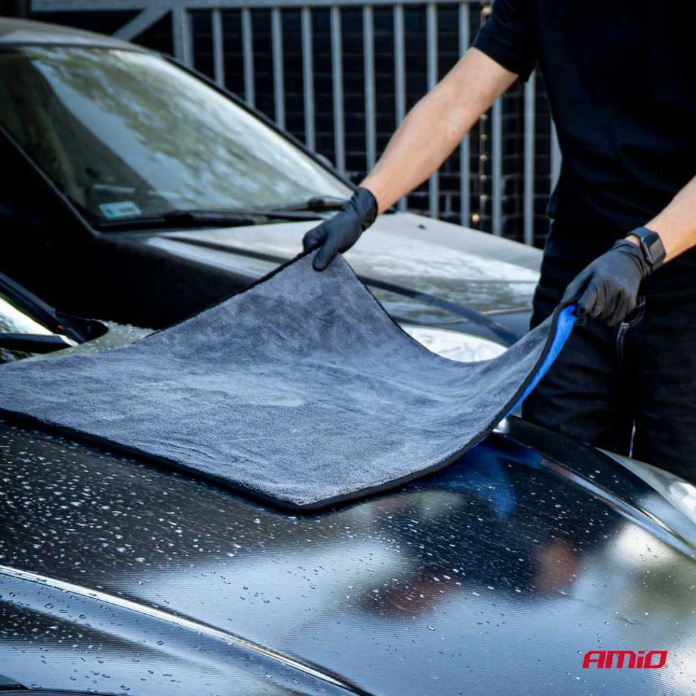 Mikropluošto šluostė automobiliui valyti