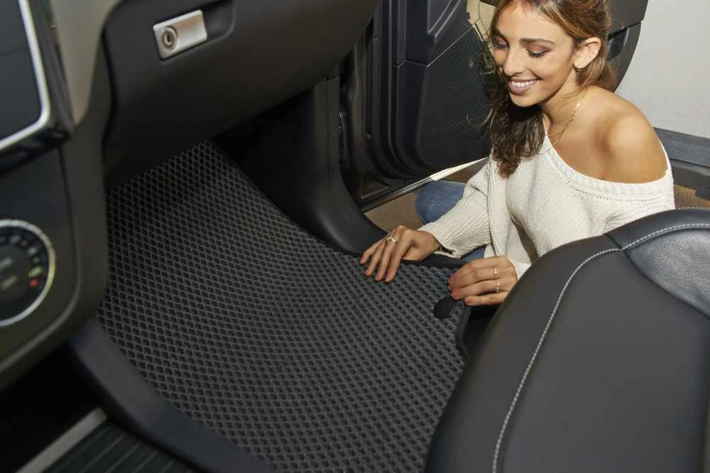 Evatech Polimeriniai EVA kilimėliai Opel Vivaro B priekiniai 2014-2019m.